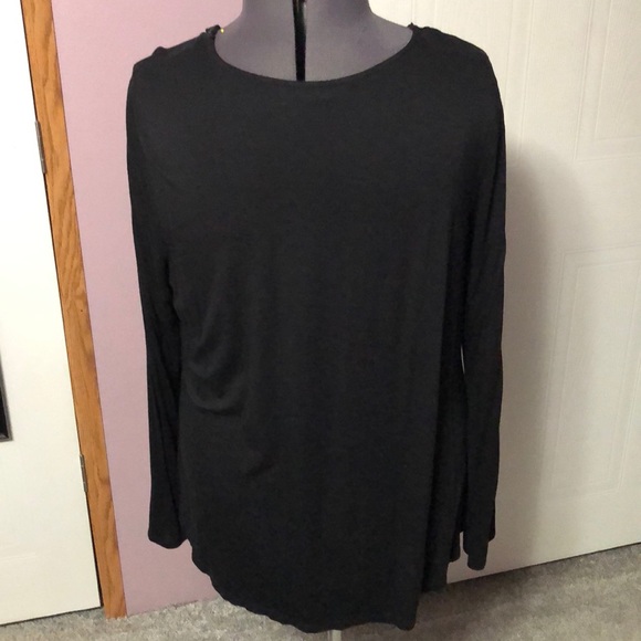 Maurice’s Top - Picture 2 of 3